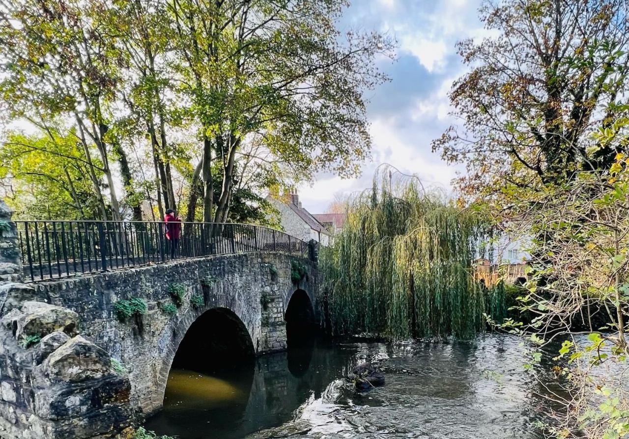Dapps Hill Haven - Between Bristol And Bath, Both 9 Mins By Train! كينشام المظهر الخارجي الصورة